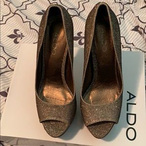 Aldo gold glitter heels